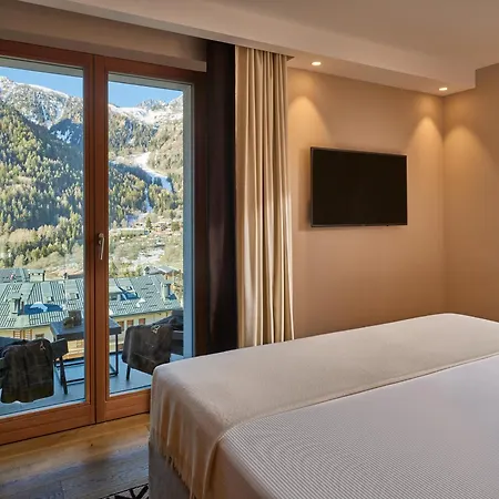 Le Massif Hotel & Lodge Courmayeur - The Leading Hotels Of The World-2